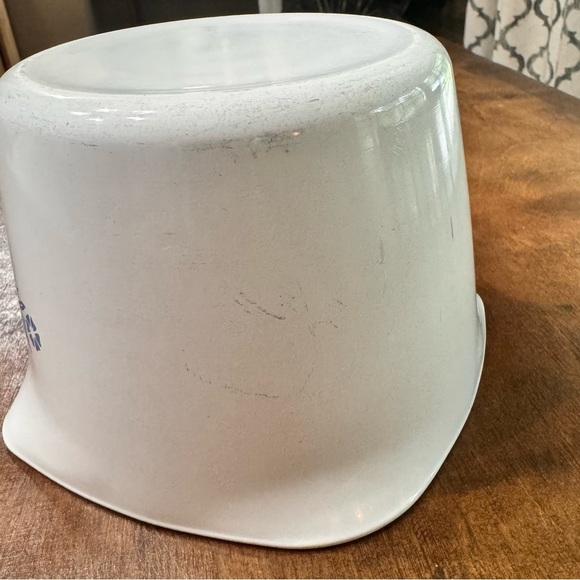 Vintage CorningWare Measuring Bowl, Blue Cornflower Pattern P55-B - Picture 8 of 15